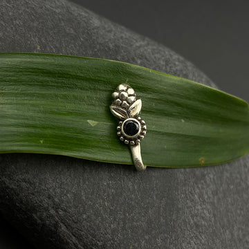 Black Leaf Nose Clip-on